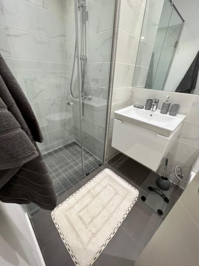 The Lennox Luxury Apartment 아크라 외부 사진