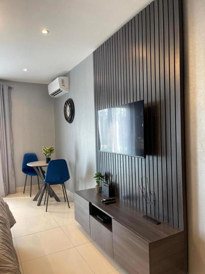 The Lennox Luxury Apartment 아크라 외부 사진